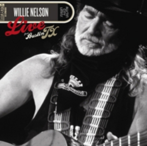 Nelson Willie - Live From Austin Tx (Cd+Dvd) in the group OTHER / Övrigt / at Bengans Skivbutik AB (1548040)