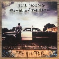 NEIL YOUNG + PROMISE OF THE RE - THE VISITOR in the group OUR PICKS / Christmas gift tip CD at Bengans Skivbutik AB (2878470)