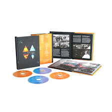 Marillion - Seasons End (Dlx 3CD + Bluray) in the group MUSIK / CD+Blu-ray / Pop-Rock at Bengans Skivbutik AB (4342679)