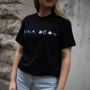 Dina Ögon - T-Shirt Black - Blue Logo M in the group MERCHANDISE / T-shirt / RnB-Soul at Bengans Skivbutik AB (5522358r)