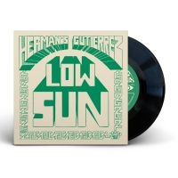 Hermanos Gutierrez - Low Sun / Los Chicos Tristes (El Mi in the group OUR PICKS / Frontpage - Vinyl New & Forthcoming at Bengans Skivbutik AB (5540541)