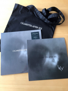 Cigarettes After Sex - X's (Crystal Clear Lp + Totebag Bundle) in the group OUR PICKS / Frontpage - Vinyl New & Forthcoming at Bengans Skivbutik AB (5560119)