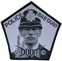 Doom - Patch Police Bastard Black Border ( in the group MERCHANDISE / Accessoarer / Nyheter / Pop-Rock at Bengans Skivbutik AB (5562688)