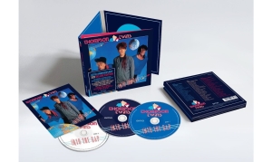 Thompson Twins - Into The Gap (Deluxe 3Cd) in the group CD / Upcoming releases / Elektroniskt,Pop-Rock at Bengans Skivbutik AB (5566486)