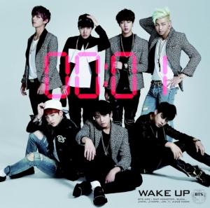 Bts - Wake Up (Clear Vinyl/10Th Anniversary/2Lp) in the group OTHER / Övrigt / at Bengans Skivbutik AB (5573819)